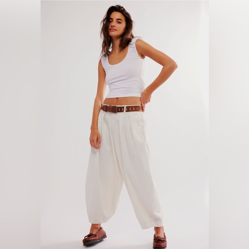 Free People We The Free Ridley Pull On Barrel Jeans in Ecru